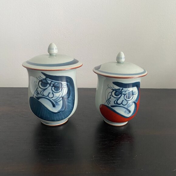 Set of 2 Covered Tea Cups Hasami Yaki Ware Yunomi Daruma Doll Hand Painted - Picture 1 of 8